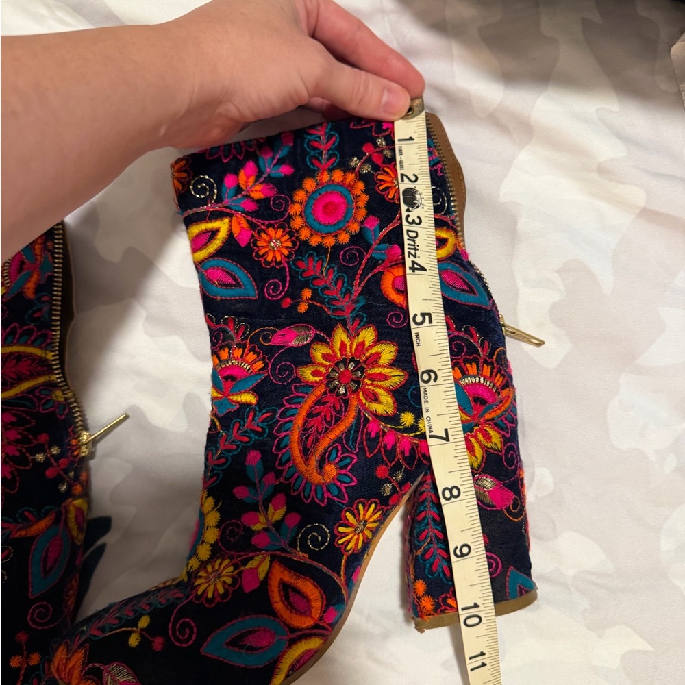 Colorful Embroidered Heels - Picture 3 of 8